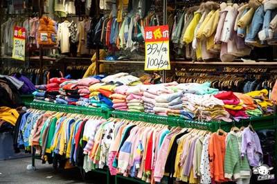 凌晨4點，廣州白馬服裝市場 淘寶服裝的源頭